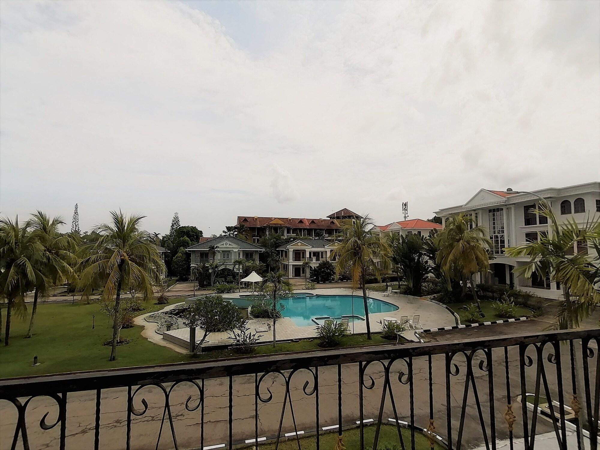 Tiara Labuan Hotel Esterno foto